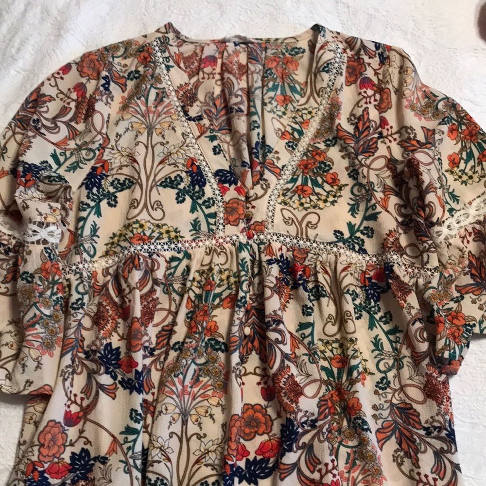 Boutique floral print dress.